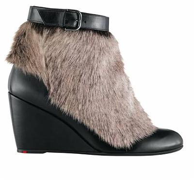 Schwarze Stiefel mit Fellbesatz von Lloyd